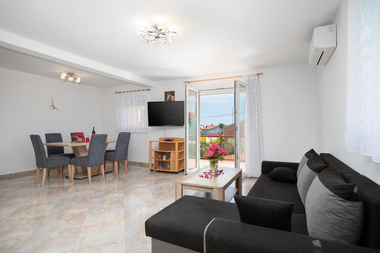 Apartmani Dujmovic Medulin Ngoại thất bức ảnh